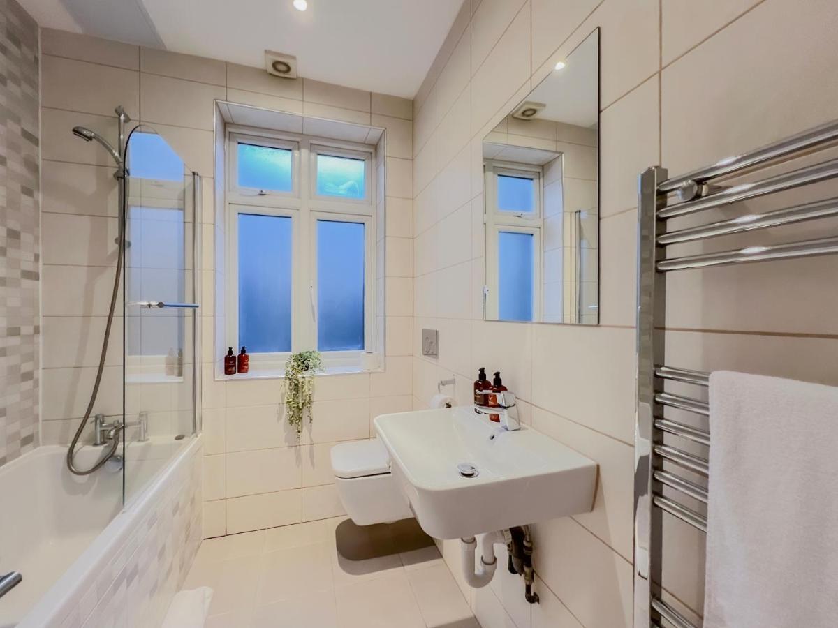Prime Location Camden Luxury Apt Sleeps 6 Лондон Экстерьер фото